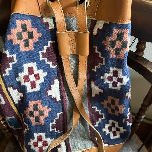Hand made vintage one of a kind Ecuador Kilim style carpet bag - Picture 13 of 16
